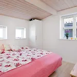 5 Star Holiday Home In Hirtshals Nyaraló Hirtshals