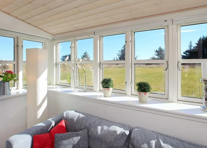 6 Person In Hirtshals-by Traum